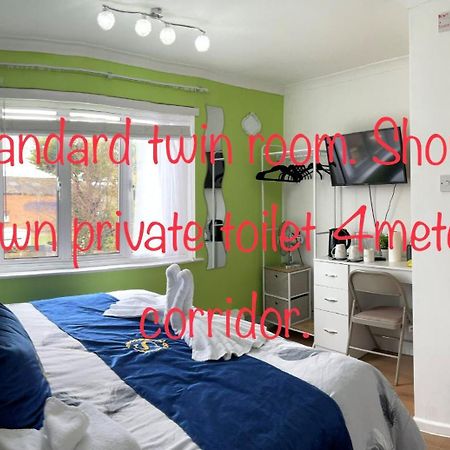 לינה וארוחת בוקר ניופורט Ponders End מראה חיצוני תמונה